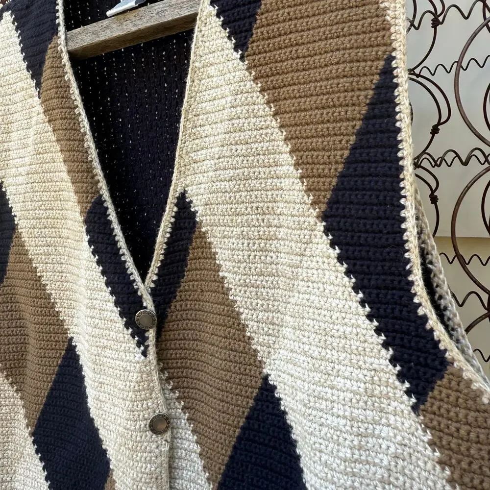 Vintage Grandpacore Neutral Boho Argyle Knit Sweater Vest LARGE Brown Tan Black